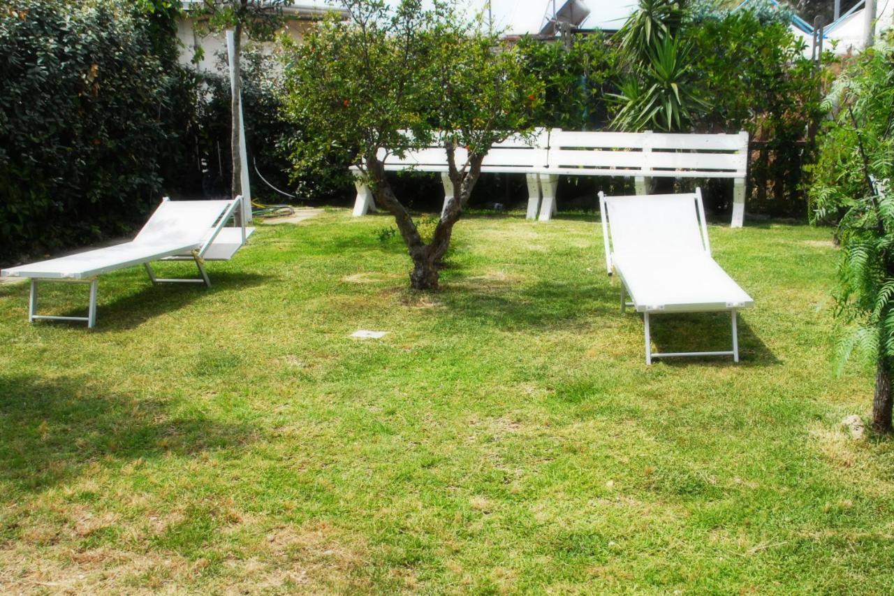 Marechiaro Paestum Hotel Екстериор снимка